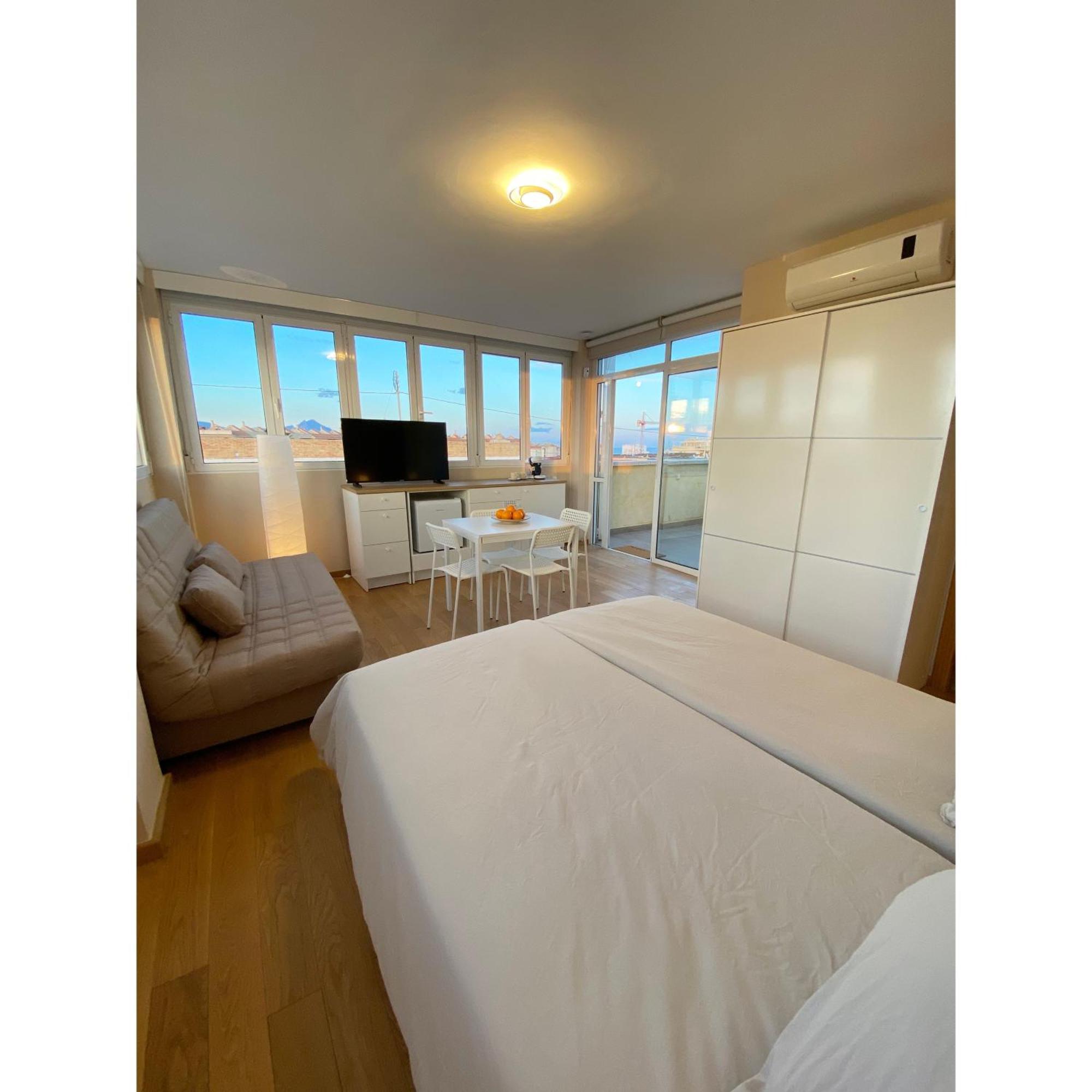 Attic With Great Terrace Close To The Sea Apartment เอลกัมเปโญ ภายนอก รูปภาพ